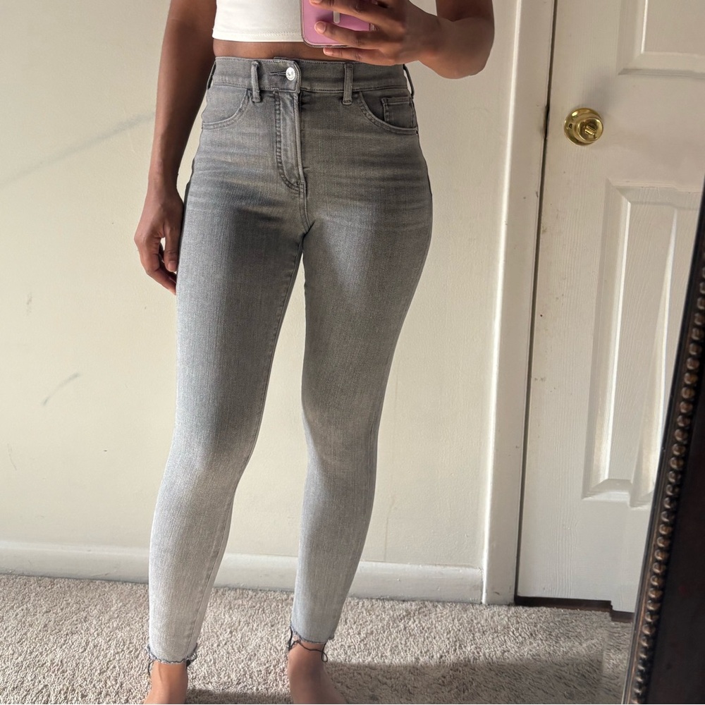 Express stretchy Jeans size 2R. Gray